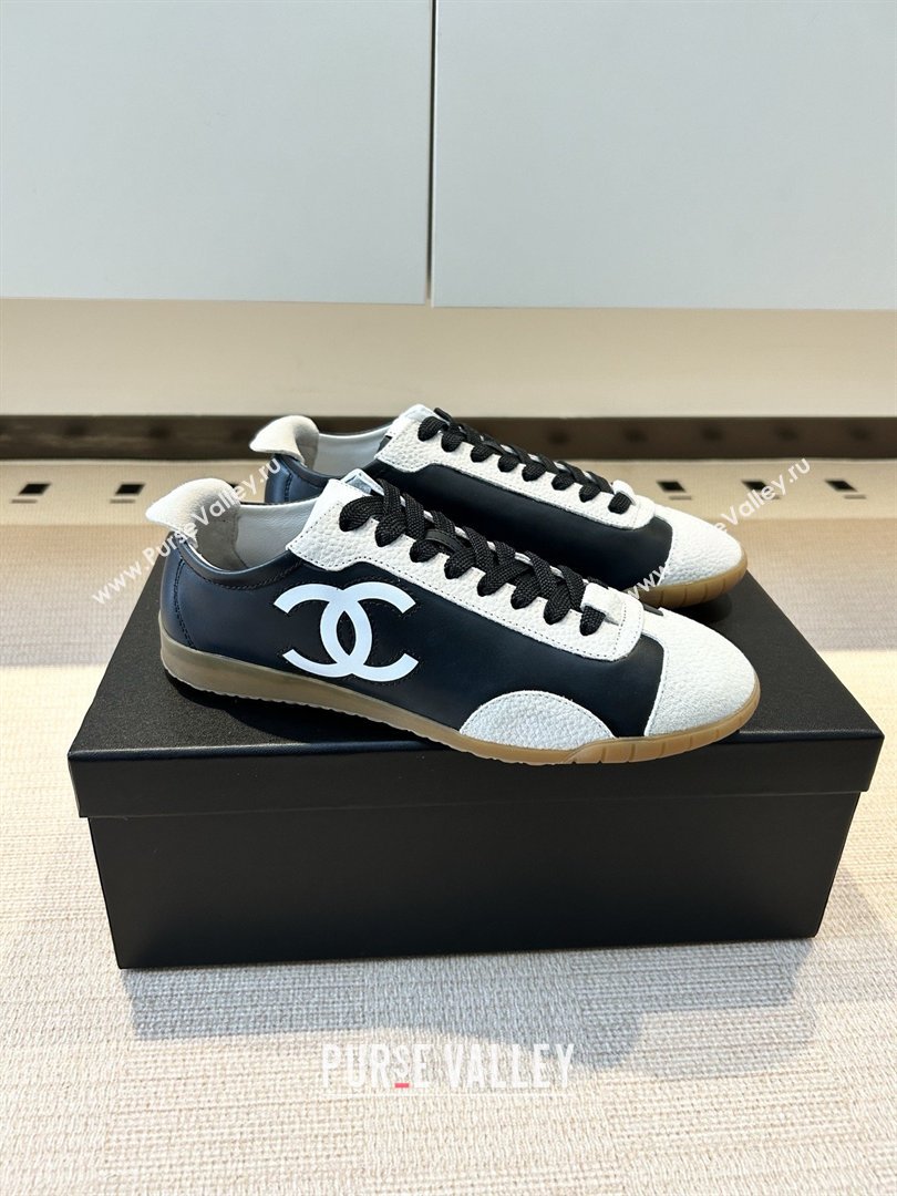 Chanel Trainers in Calfskin Embossed Suede G47125 Black 2026 (KL-26022604)