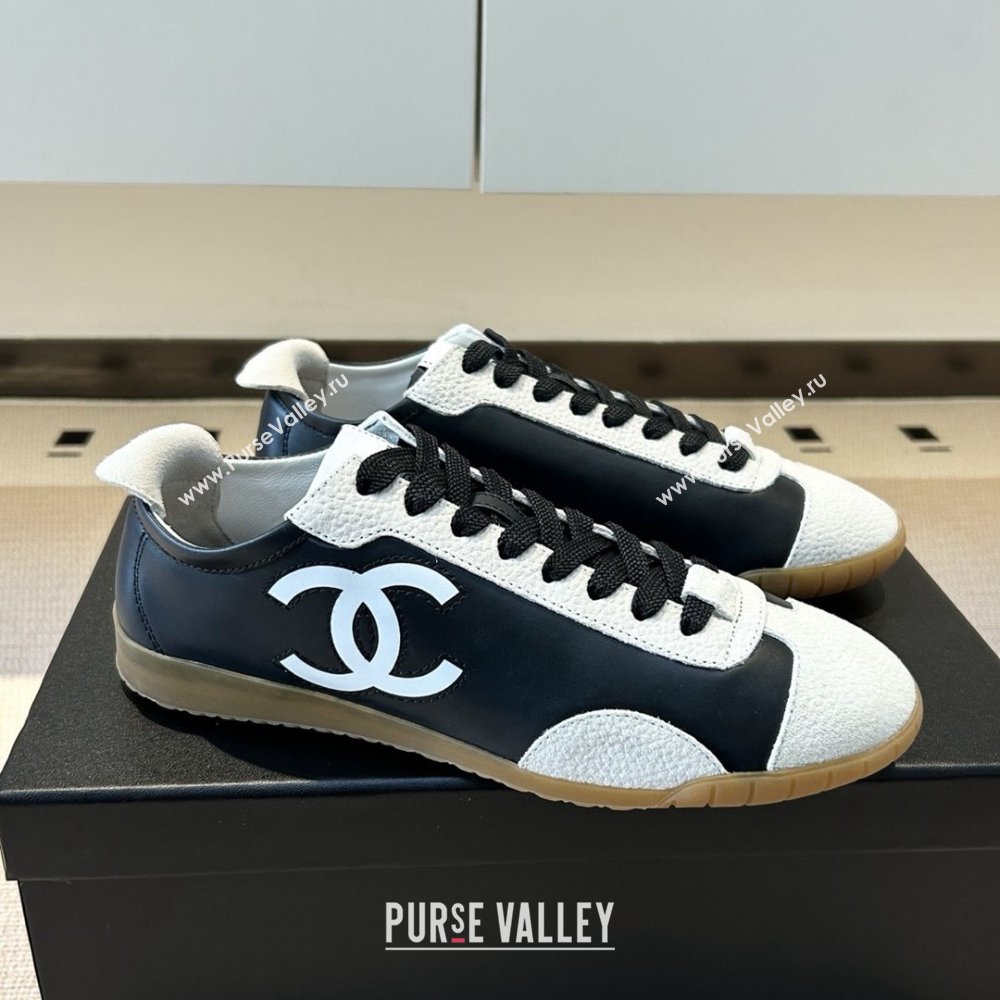 Chanel Trainers in Calfskin Embossed Suede G47125 Black 2026 (KL-26022604)