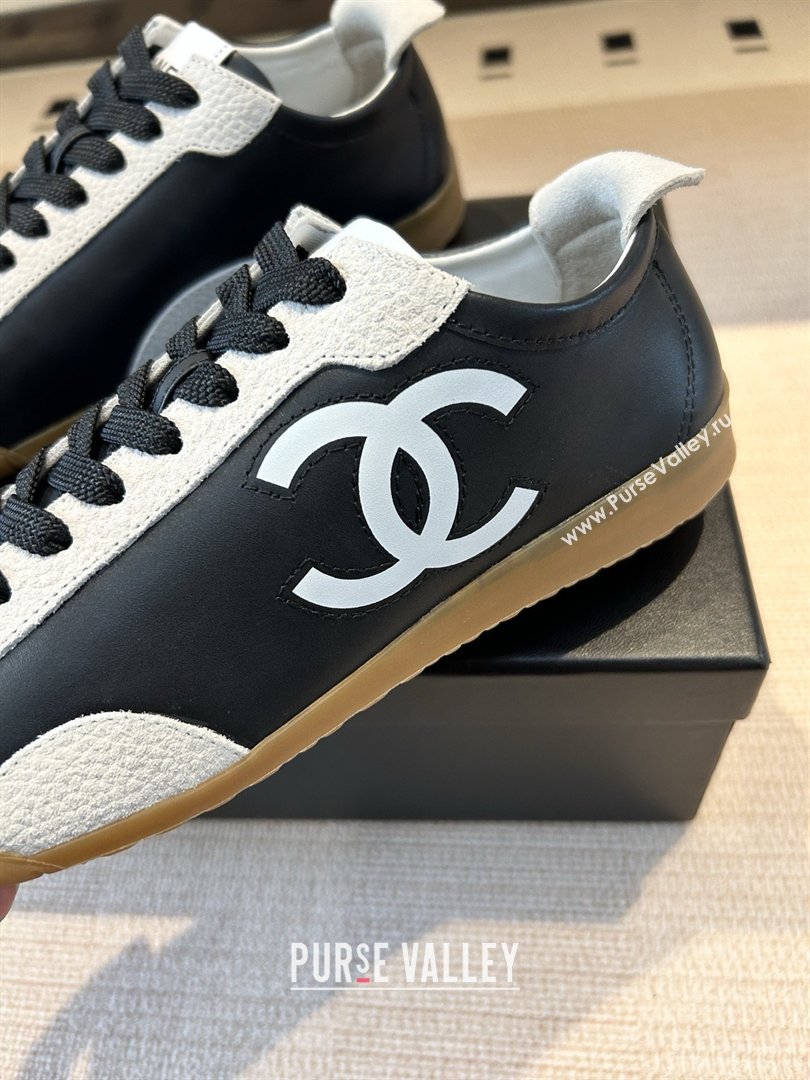 Chanel Trainers in Calfskin Embossed Suede G47125 Black 2026 (KL-26022604)