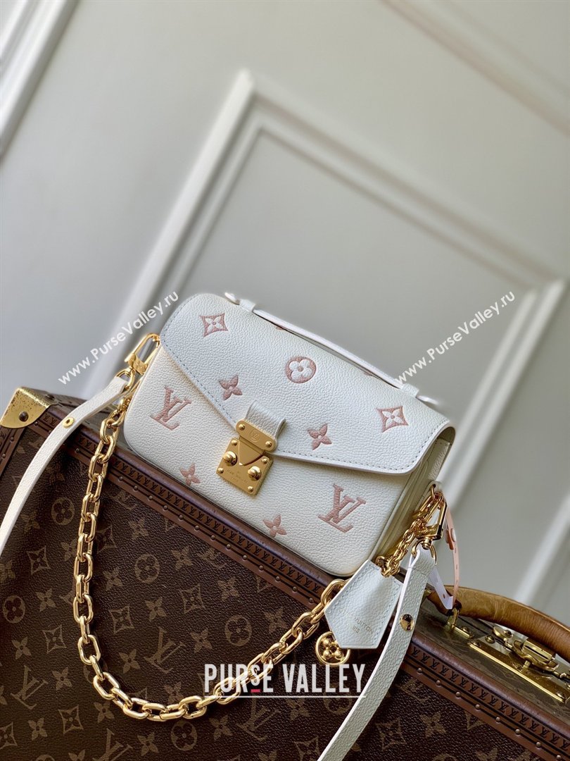 Louis Vuitton Pochette Metis East West in Milky White/Peach Cowhide Leather M27575 2026 (K-26022714)