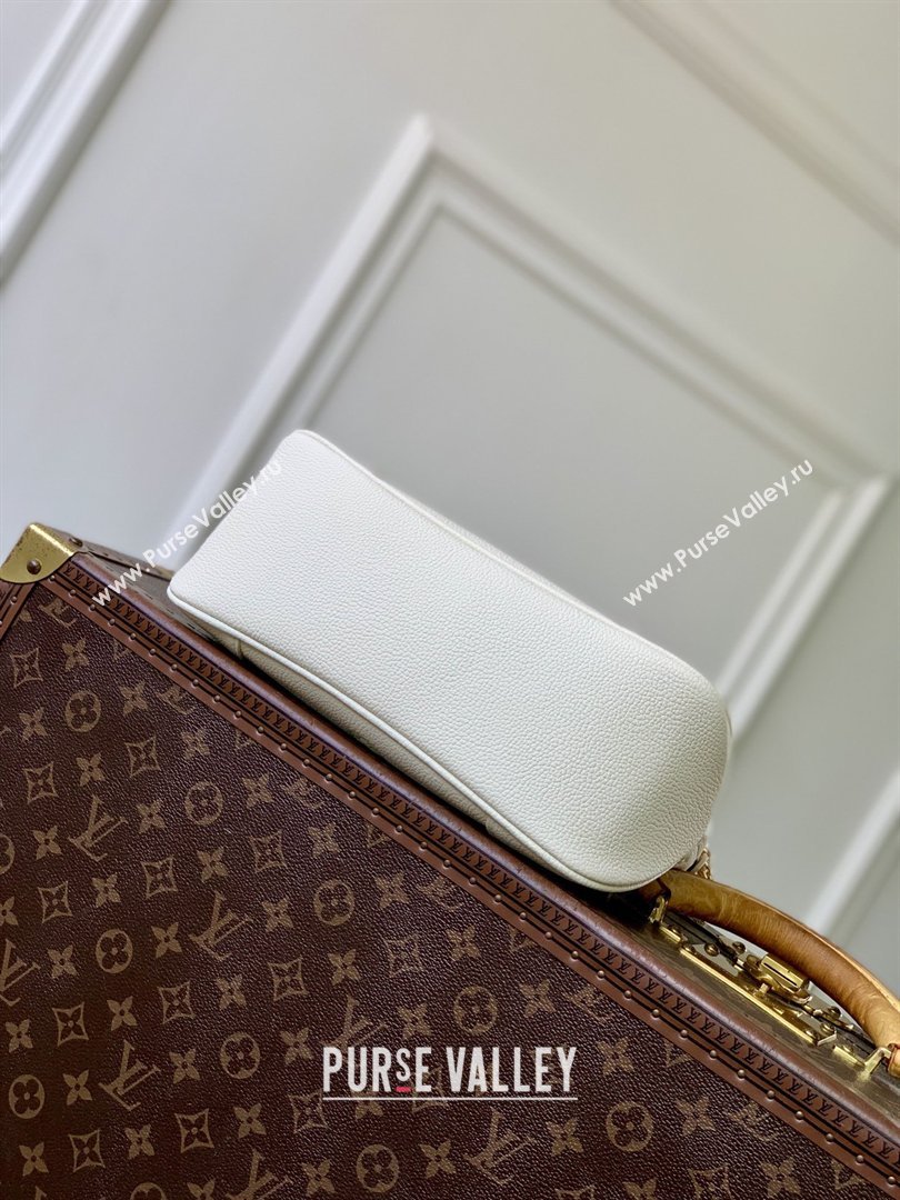 Louis Vuitton Boulogne PM in Milky White/Green Cowhide Leather M27571 2026 (K-26022717)