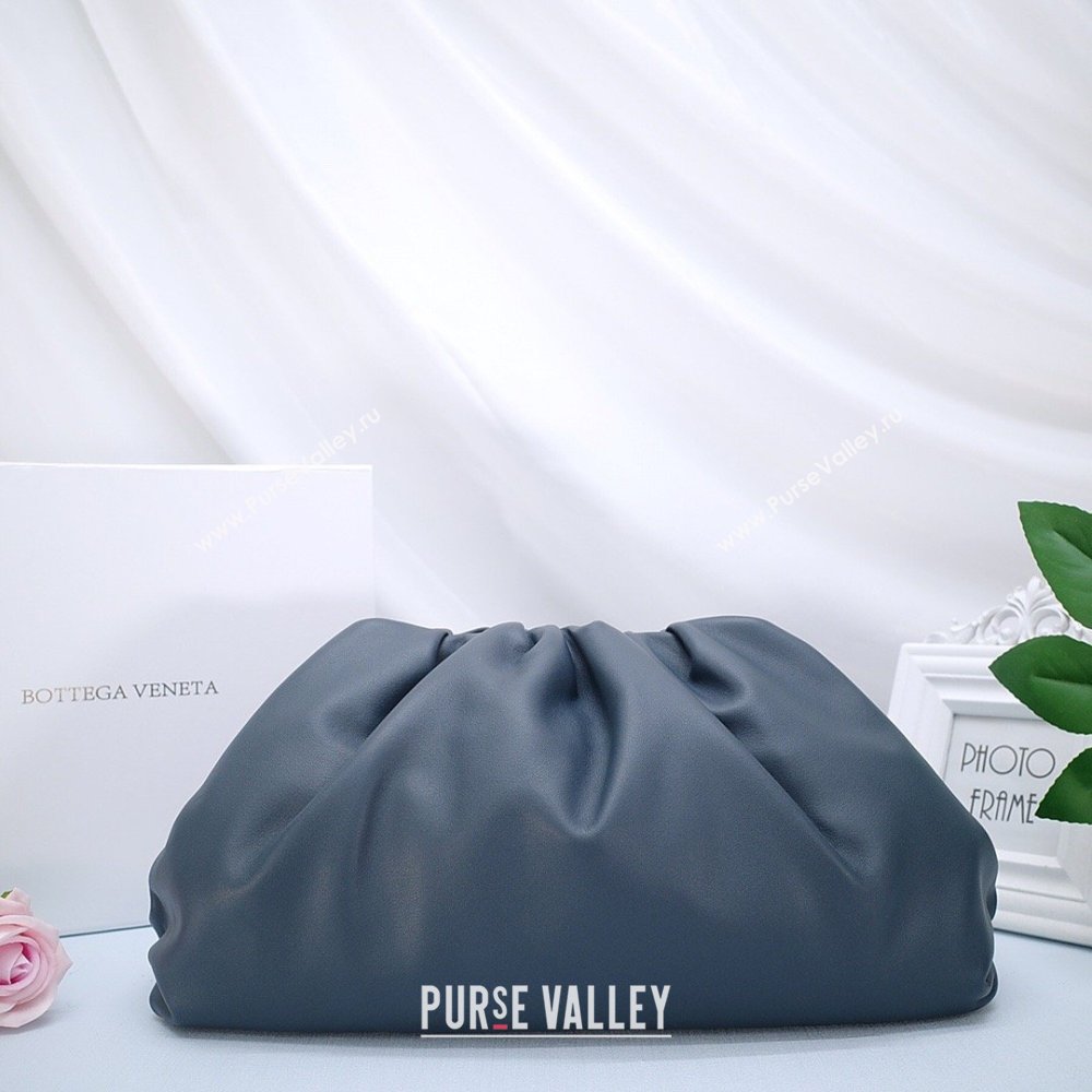 Bottega Veneta The Pouch in Soft Calfskin Navy Blue 2026 (JDZ-26031703)