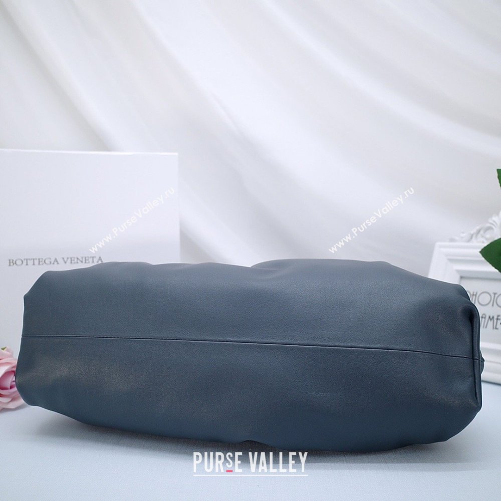 Bottega Veneta The Pouch in Soft Calfskin Navy Blue 2026 (JDZ-26031703)