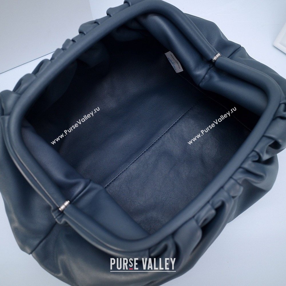 Bottega Veneta The Pouch in Soft Calfskin Navy Blue 2026 (JDZ-26031703)