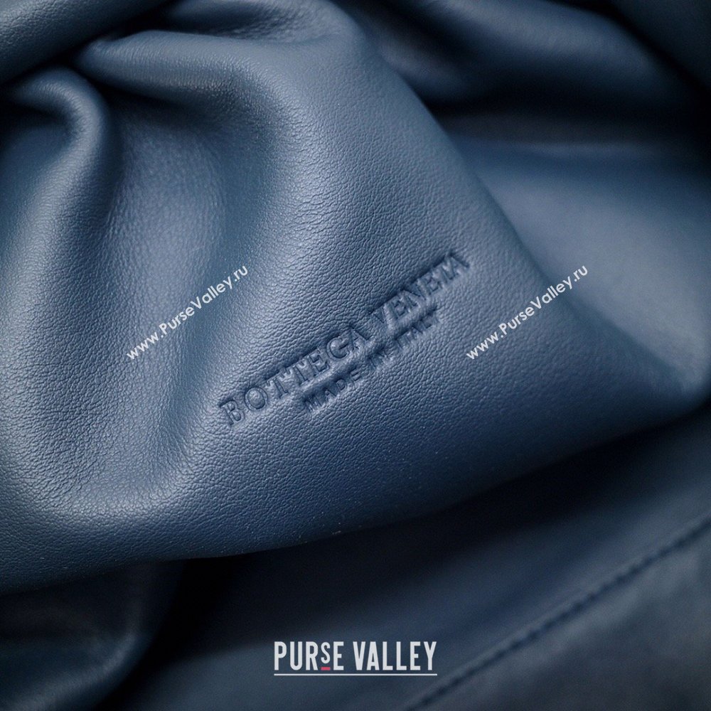 Bottega Veneta The Pouch in Soft Calfskin Navy Blue 2026 (JDZ-26031703)