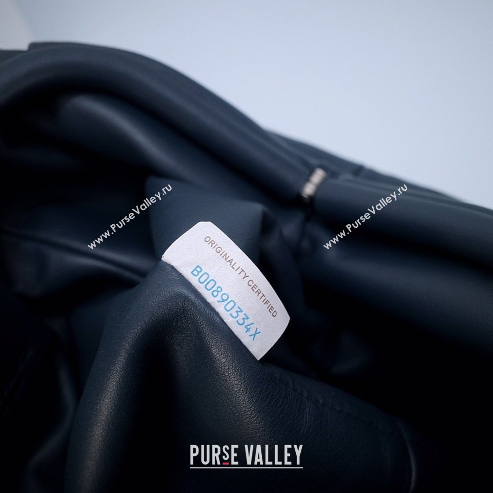 Bottega Veneta The Pouch in Soft Calfskin Navy Blue 2026 (JDZ-26031703)