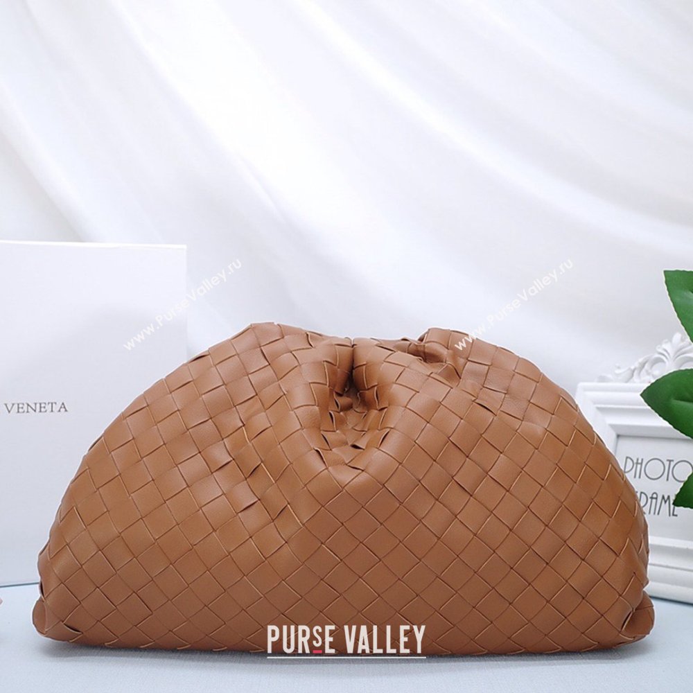 Bottega Veneta The Pouch in Soft Intrecciato Calfskin Brown 2026 (JDZ-26031704)