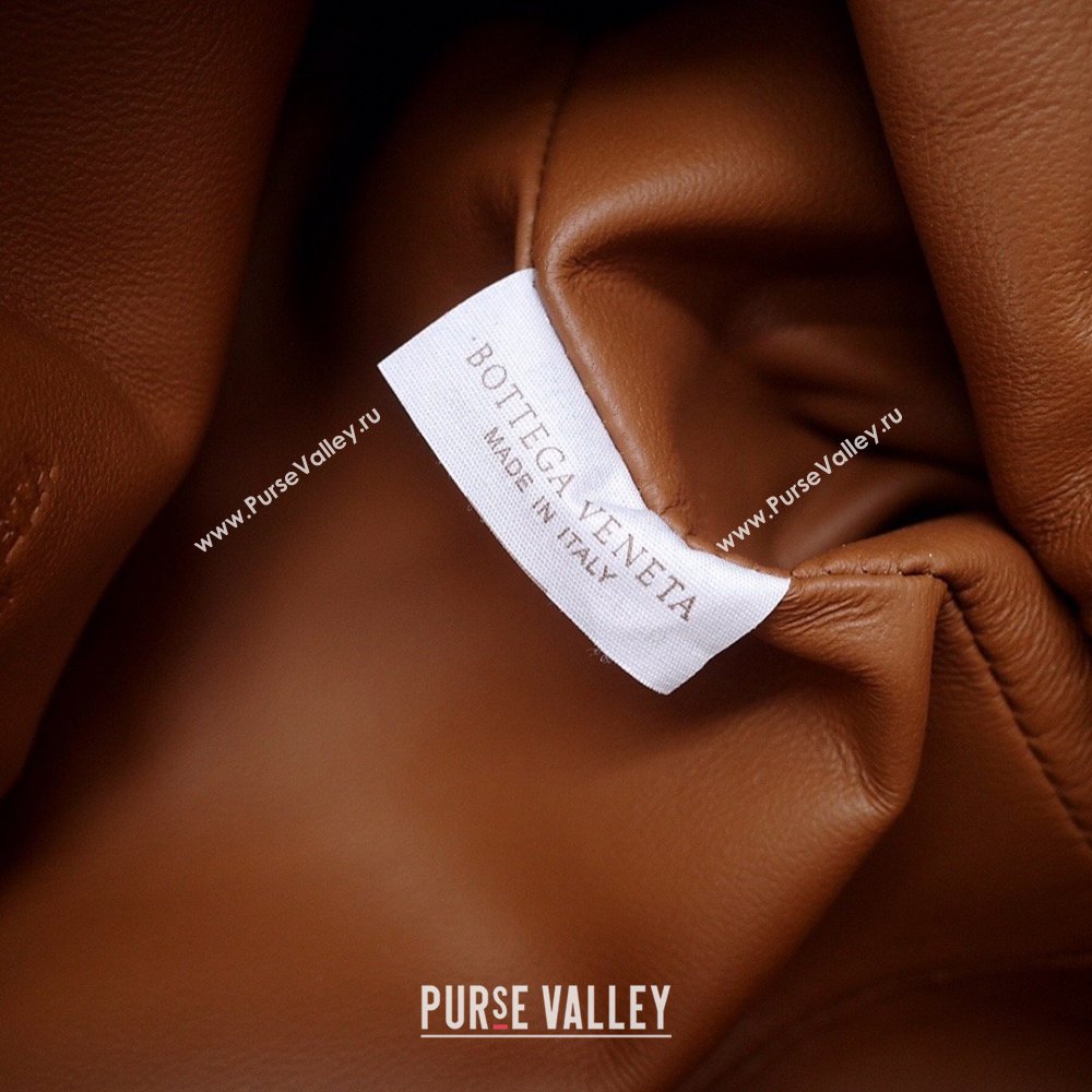 Bottega Veneta The Pouch in Soft Intrecciato Calfskin Brown 2026 (JDZ-26031704)