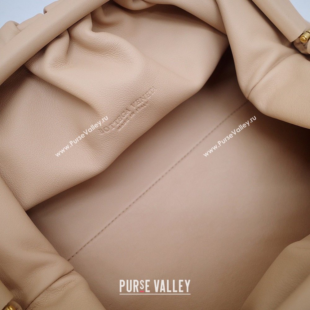 Bottega Veneta The Pouch in Soft Calfskin Nude 2026 (JDZ-26031702)