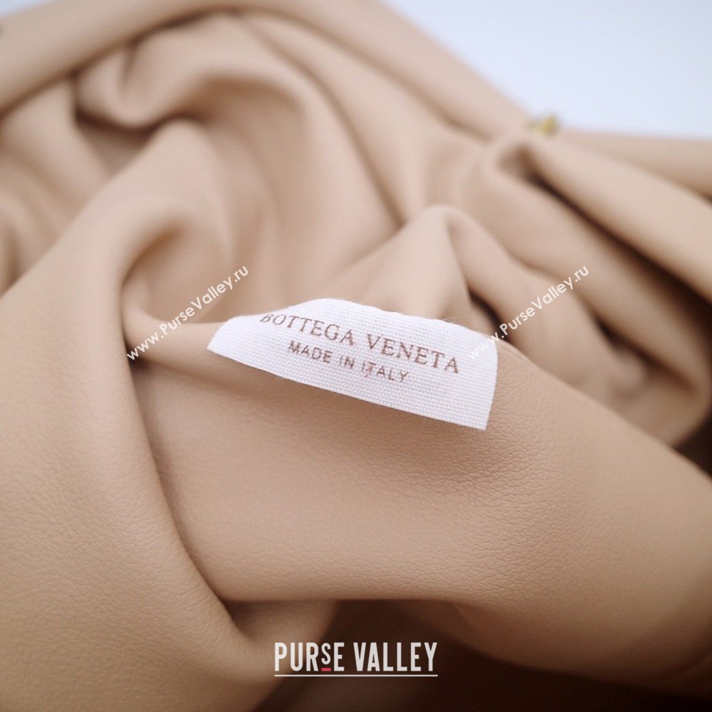Bottega Veneta The Pouch in Soft Calfskin Nude 2026 (JDZ-26031702)