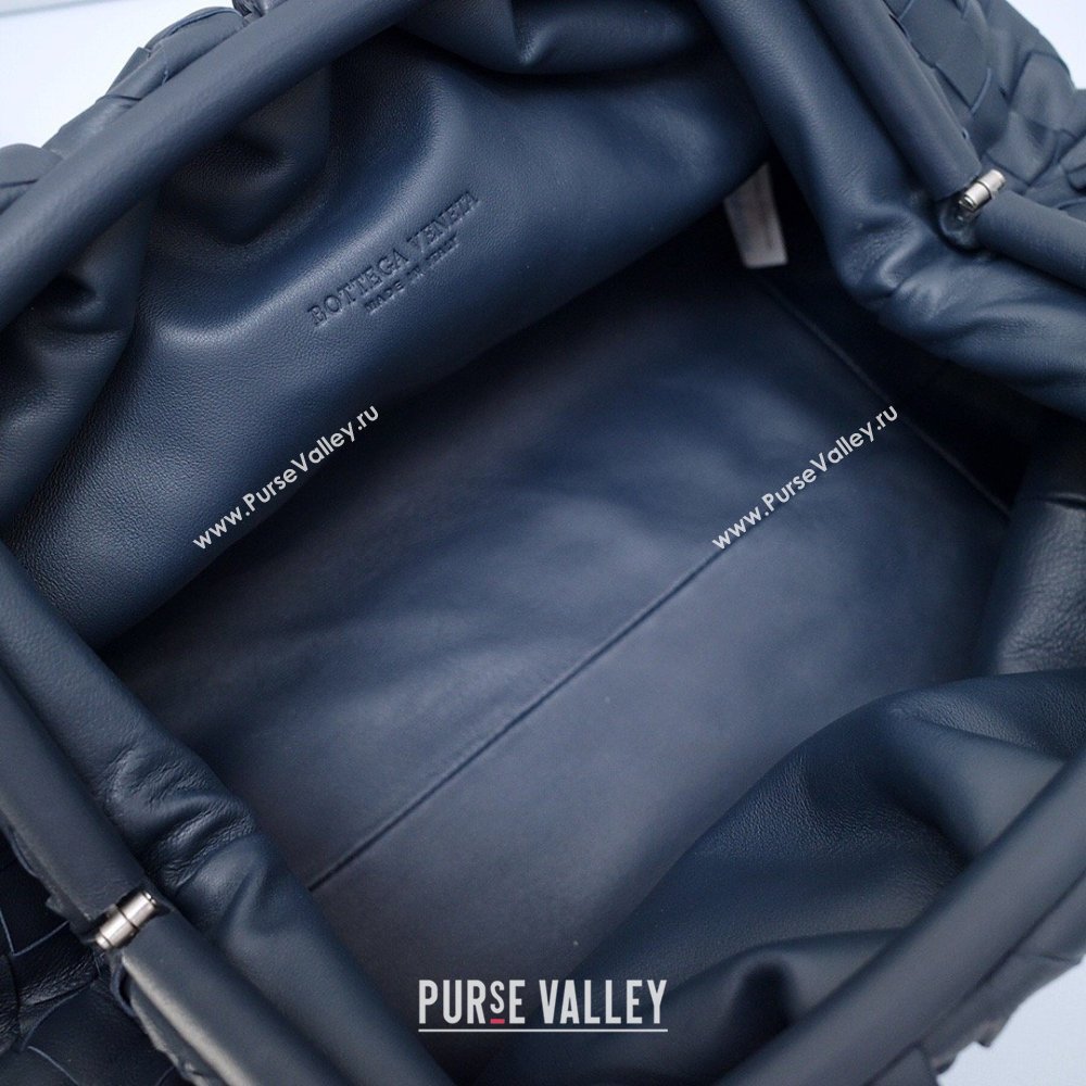 Bottega Veneta The Pouch in Soft Intrecciato Calfskin Navy Blue 2026 (JDZ-26031706)