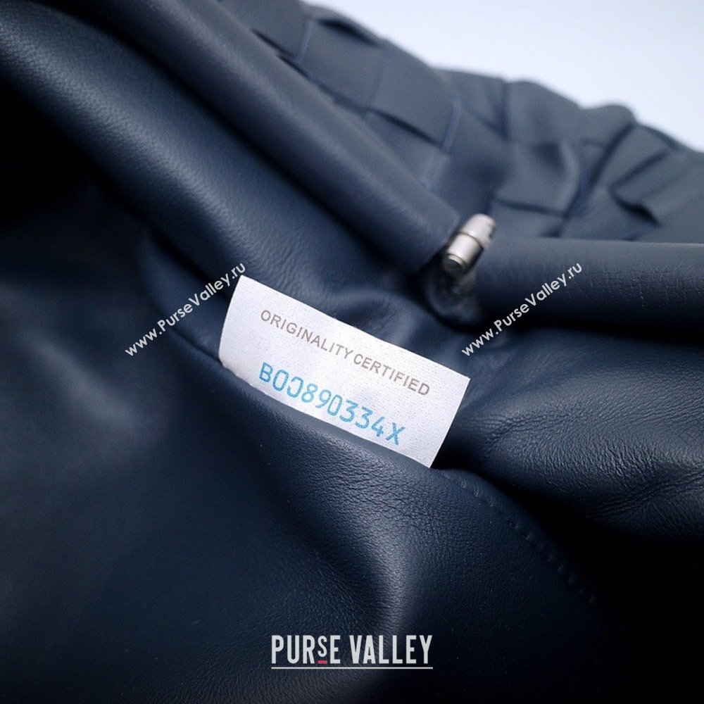 Bottega Veneta The Pouch in Soft Intrecciato Calfskin Navy Blue 2026 (JDZ-26031706)