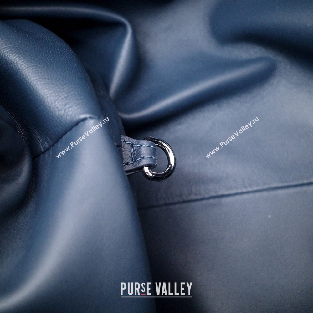 Bottega Veneta The Pouch in Soft Intrecciato Calfskin Navy Blue 2026 (JDZ-26031706)