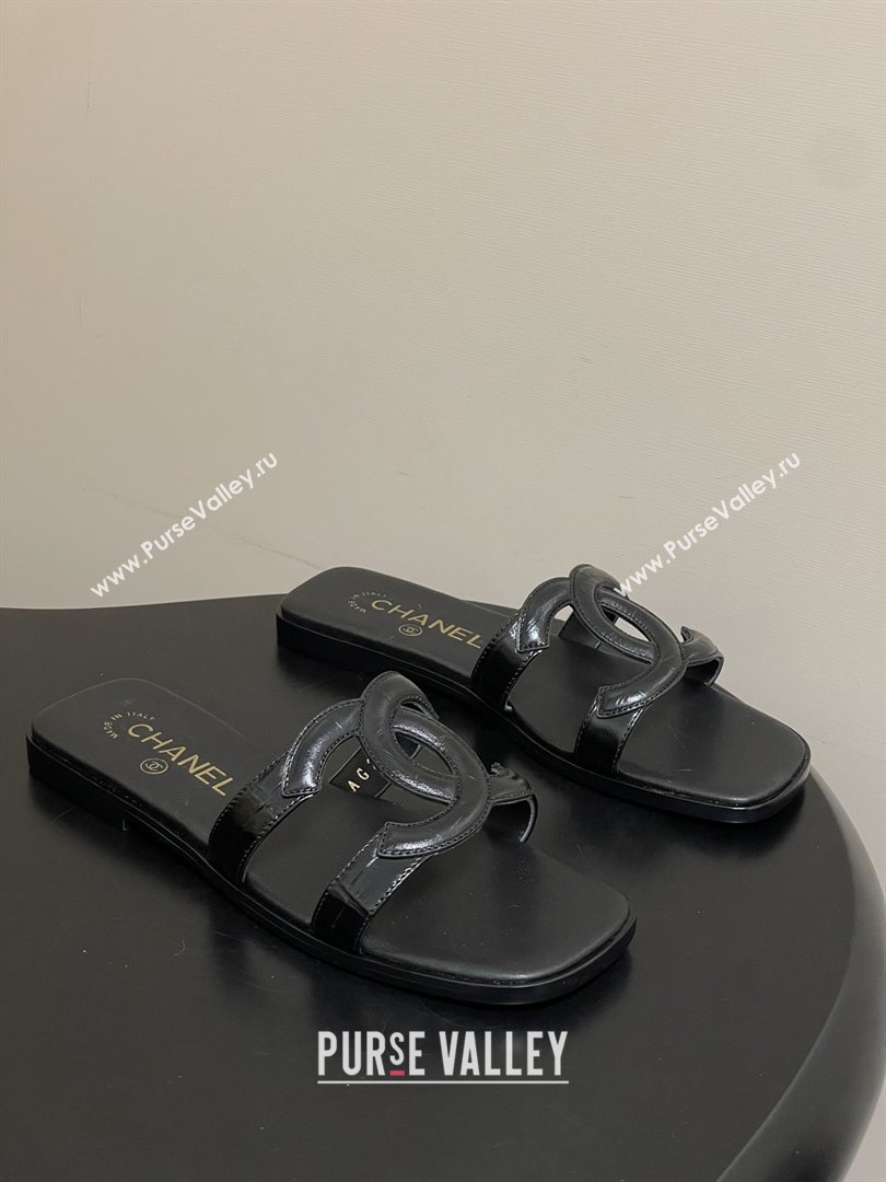 Chanel Crocodile-patterned Calfskin Mules Sandals G47250 Black 2026 (MD-26032620)