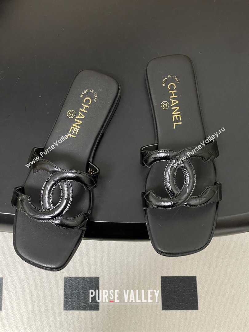 Chanel Crocodile-patterned Calfskin Mules Sandals G47250 Black 2026 (MD-26032620)