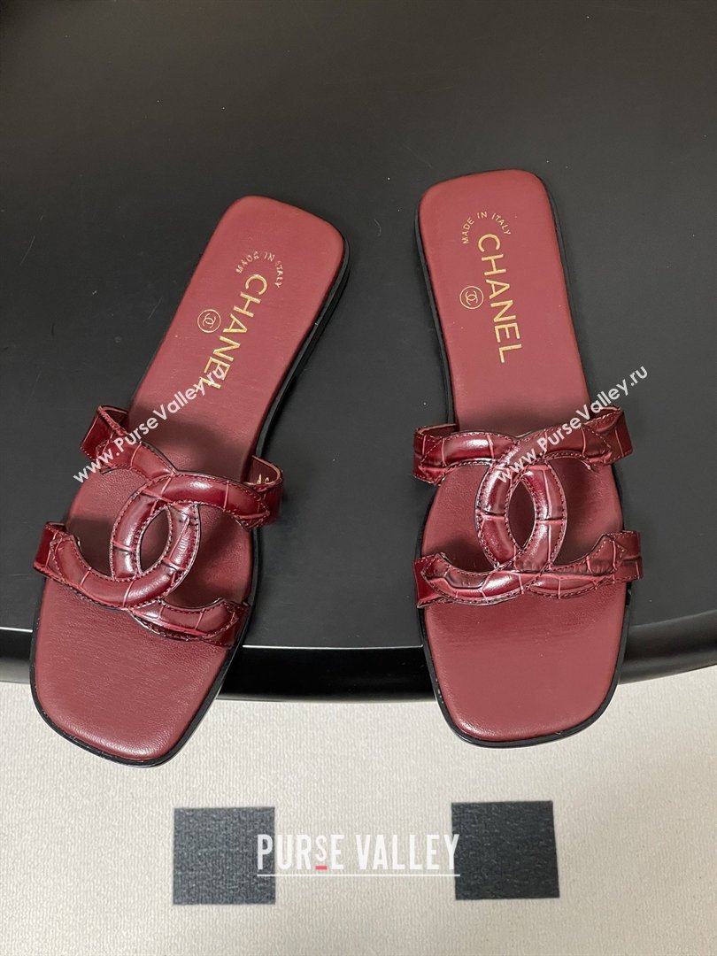 Chanel Crocodile-patterned Calfskin Mules Sandals G47250 Burgundy 2026 (MD-26032621)