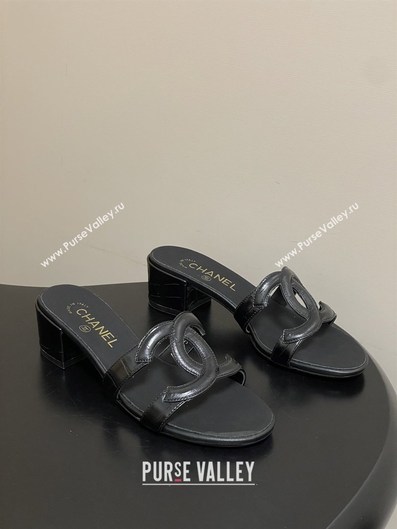 Chanel Crocodile Pattern Calfskin Heeled Mules Sandals G47250 Black 2026 (MD-26032629)