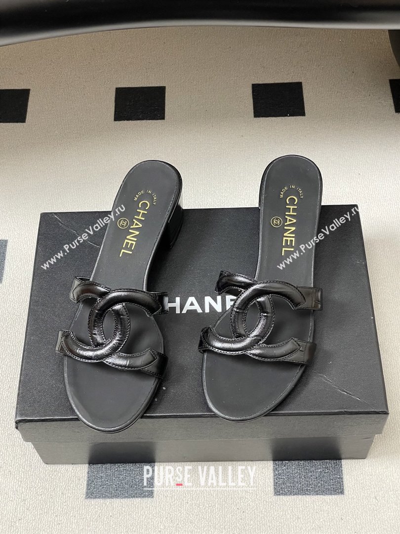 Chanel Crocodile Pattern Calfskin Heeled Mules Sandals G47250 Black 2026 (MD-26032629)