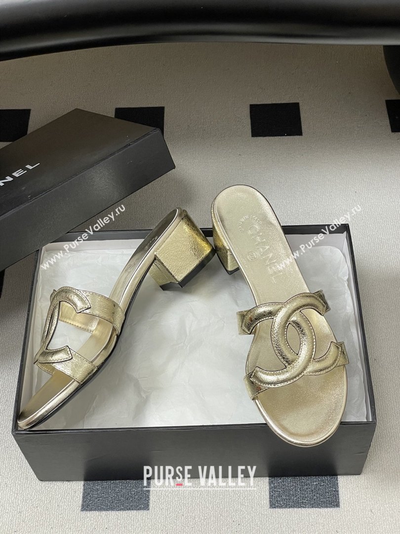 Chanel Laminated Calfskin Heeled Mules Sandals G47250 Gold 2026 (MD-26032631)