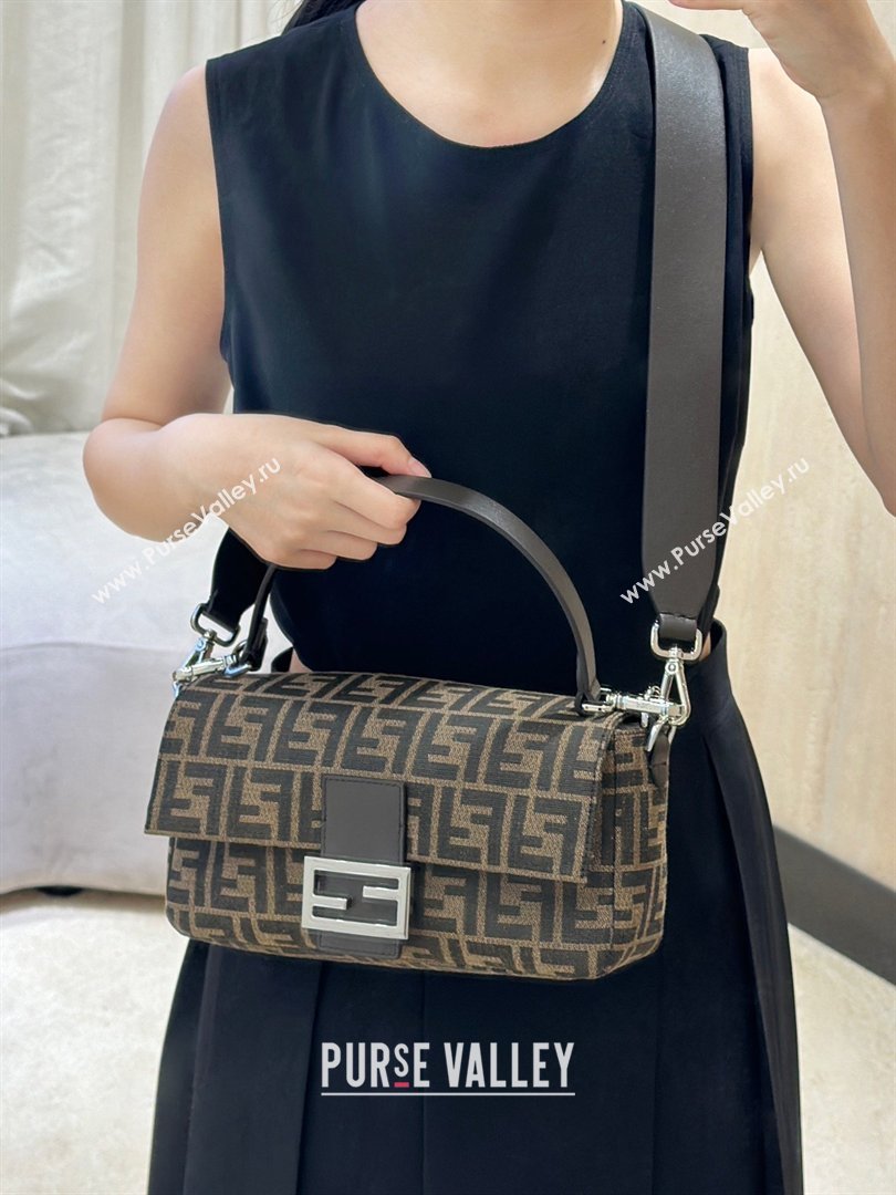 Fendi Baguette Bag in Tobacco Brown FF Jacquard Fabric 8679 Brown/Silver 2026 Top (CL-26032603)