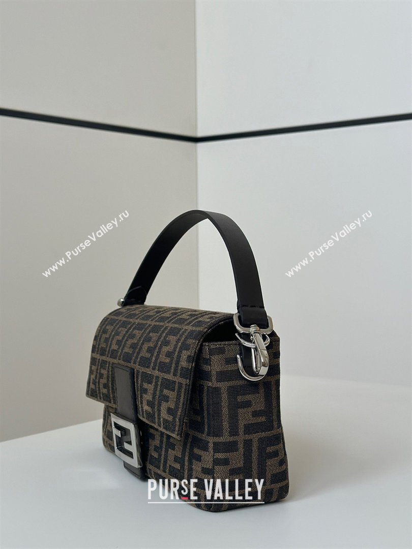 Fendi Baguette Bag in Tobacco Brown FF Jacquard Fabric 8679 Brown/Silver 2026 Top (CL-26032603)