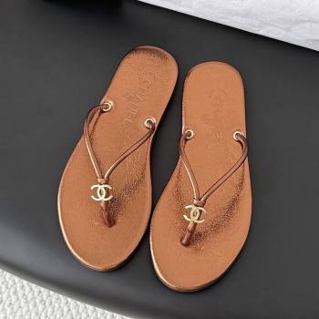 Chanel Thongs in Crackled Laminated Calfskin G47243 Brown Spring Summer 2026 (Y30-26032802)