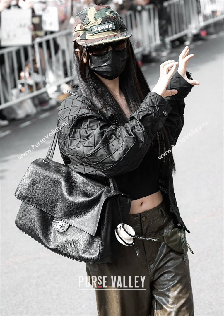 Chanel Maxi Flap Bag in Black Grained Calfskin AS6233 Spring Summer 2026 Top Quality (SHUNY-26040820)