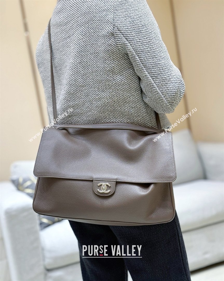 Chanel Maxi Flap Bag in Light Brown Grained Calfskin AS6233 Spring Summer 2026 Top Quality (SHUNY-26040821)