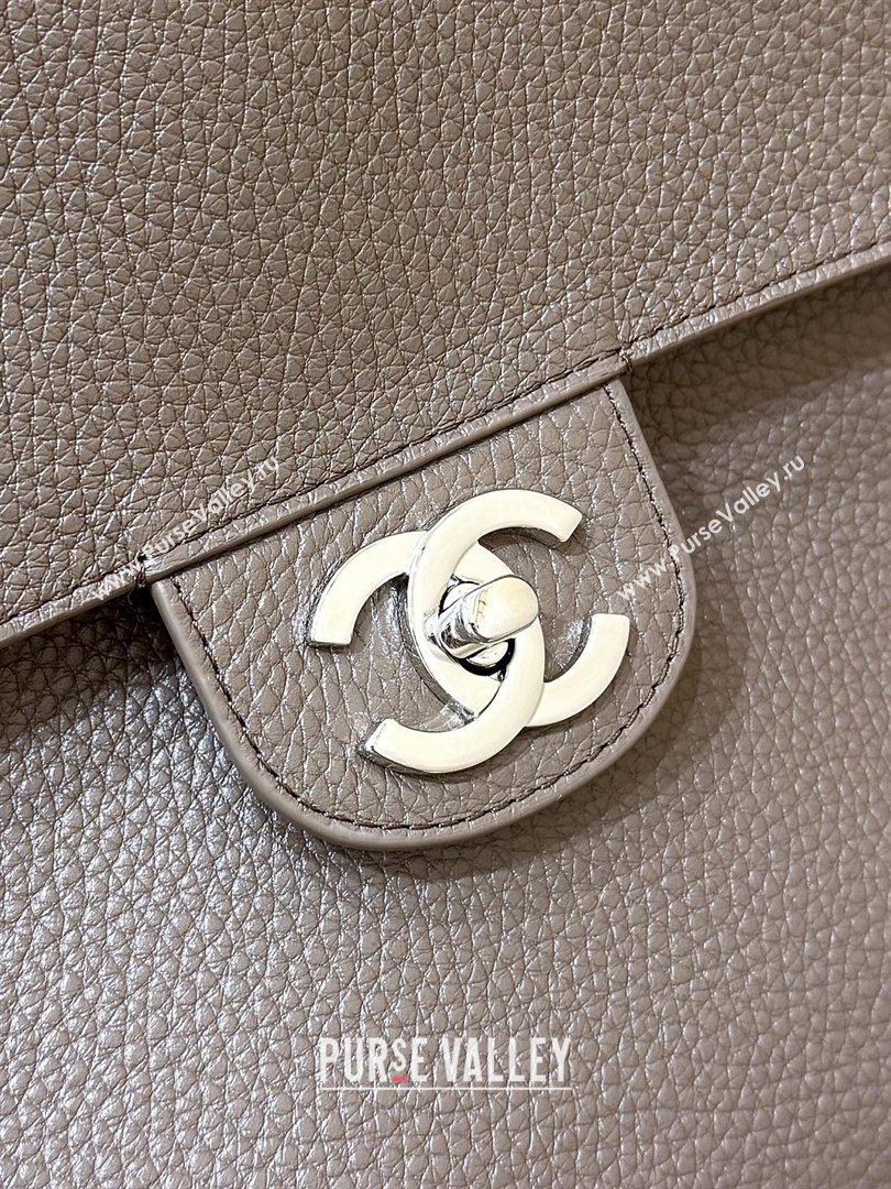 Chanel Maxi Flap Bag in Light Brown Grained Calfskin AS6233 Spring Summer 2026 Top Quality (SHUNY-26040821)
