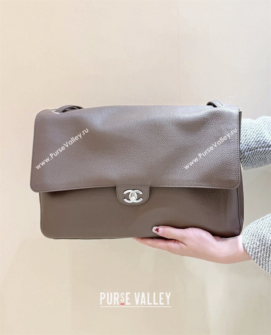 Chanel Maxi Flap Bag in Light Brown Grained Calfskin AS6233 Spring Summer 2026 Top Quality (SHUNY-26040821)