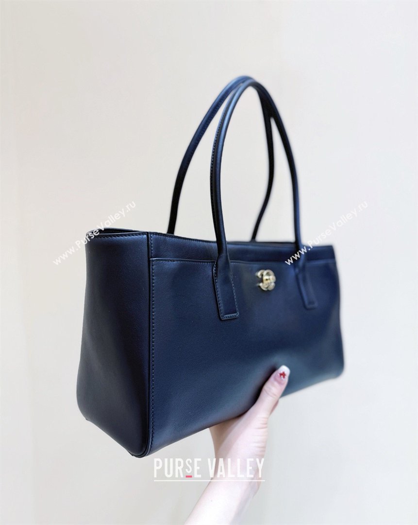 Chanel Small Shopping Bag in Black Calfskin AS6243 2026 Top Quality (SHUNY-26040822)