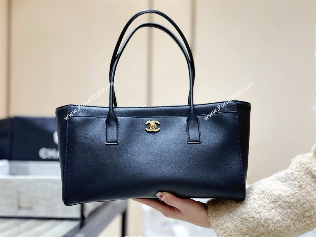 Chanel Small Shopping Bag in Black Calfskin AS6243 2026 Top Quality (SHUNY-26040822)