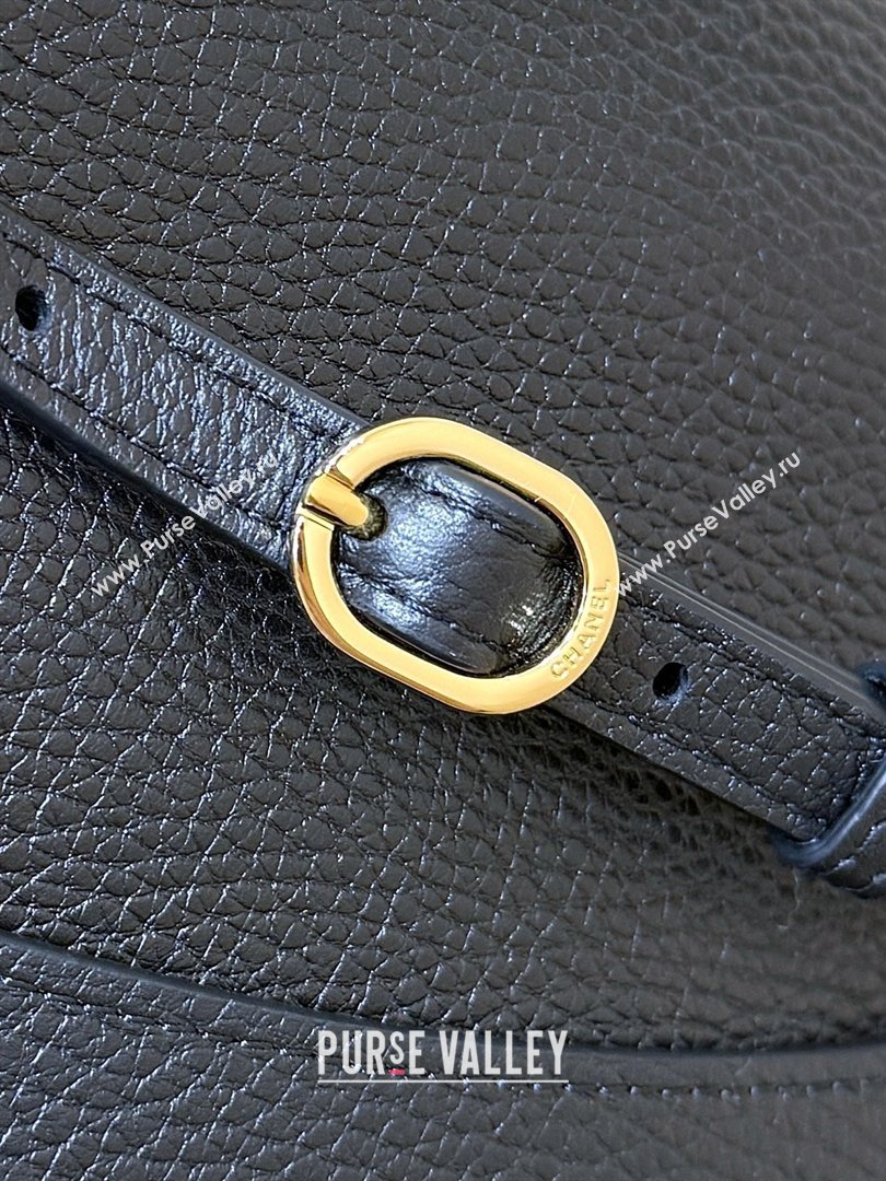 Chanel Maxi Flap Bag in Black Grained Calfskin AS6233 Spring Summer 2026 Top Quality (SHUNY-26040820)