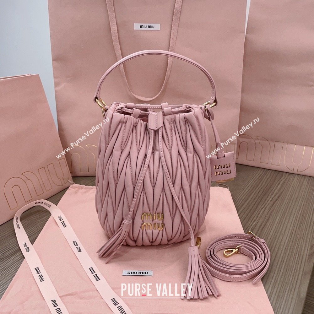 Miu Miu Matelasse nappa leather bucket bag 5BE084 Pink 2025 (JD-250926018)