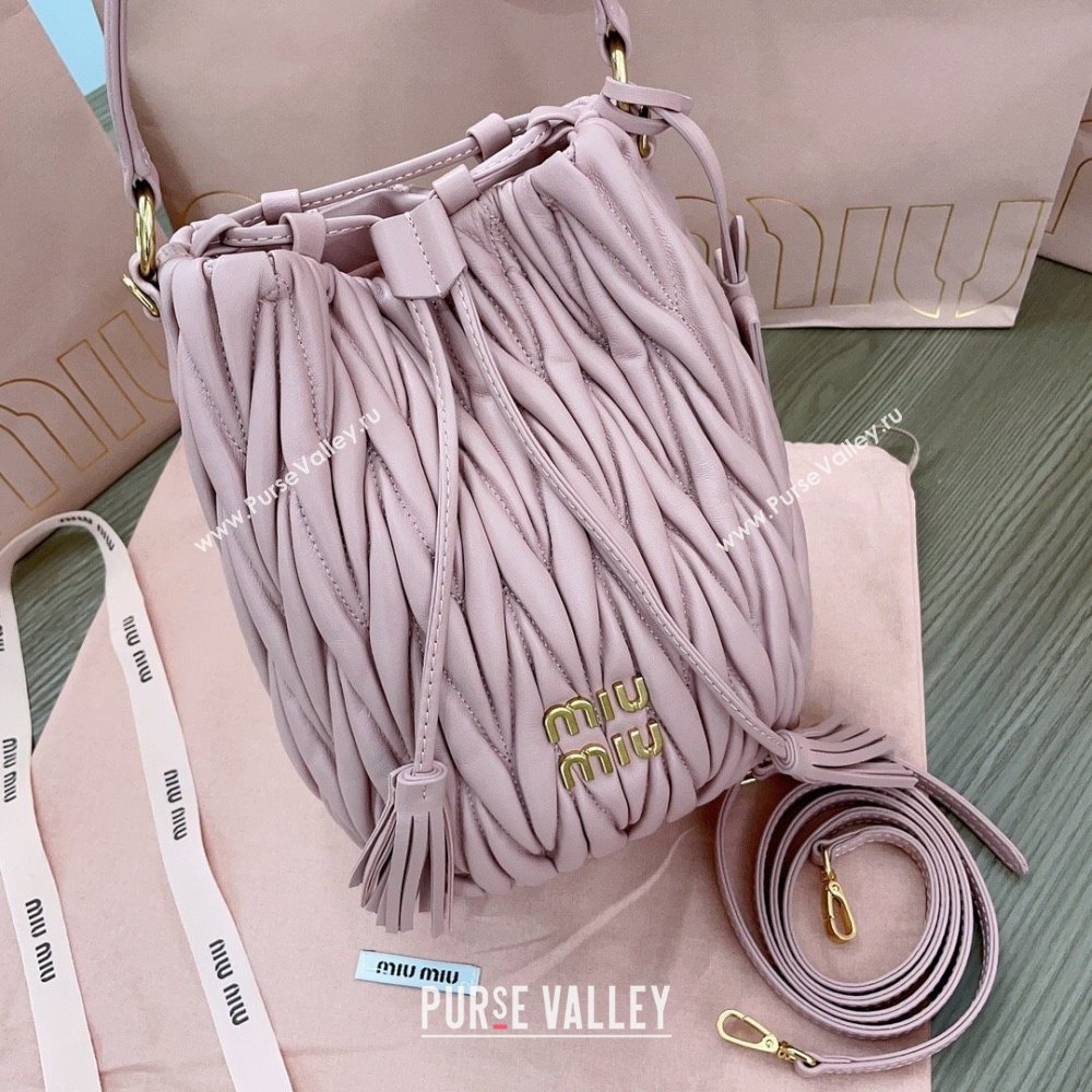 Miu Miu Matelasse nappa leather bucket bag 5BE084 Pink 2025 (JD-250926018)