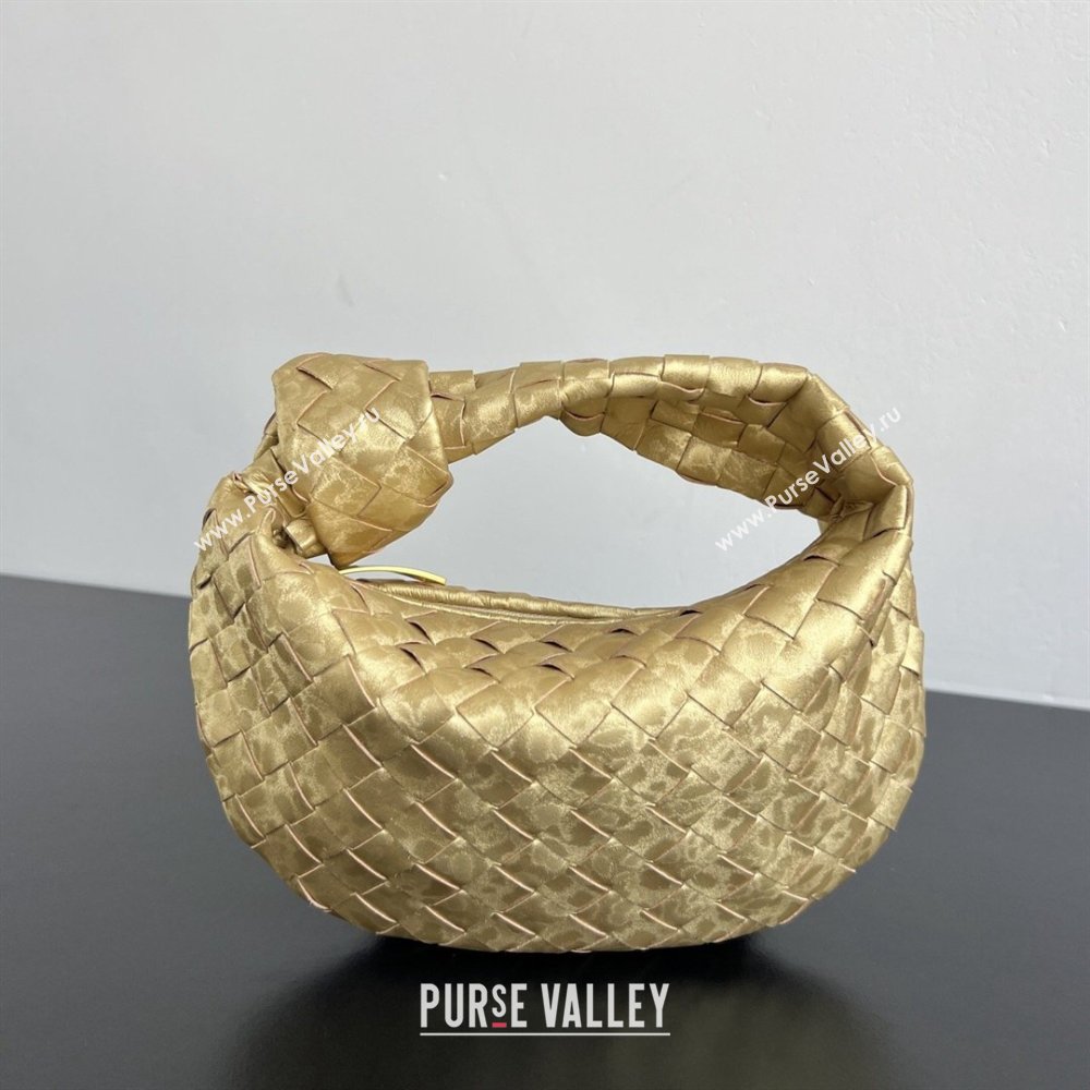 Bottega Veneta Mini Jodie Hobo Bag in Intrecciato Lamina Satin Leather Gold 2026 651876 (WT-260401049)