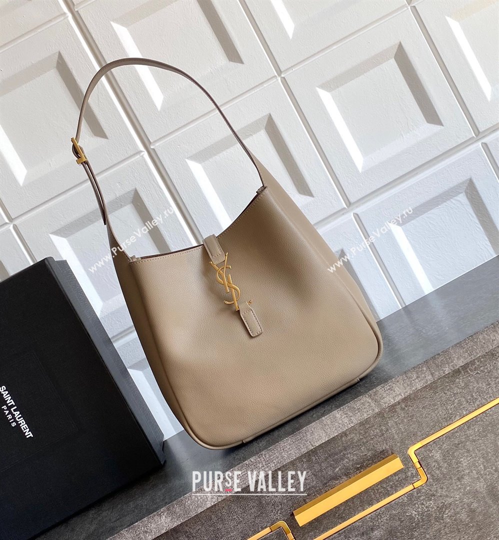 Saint Laurent LE 5 À 7 Supple Small Hobo Bag in Grained Leather 713938 Dusty Grey 2024 (YY-241218014)