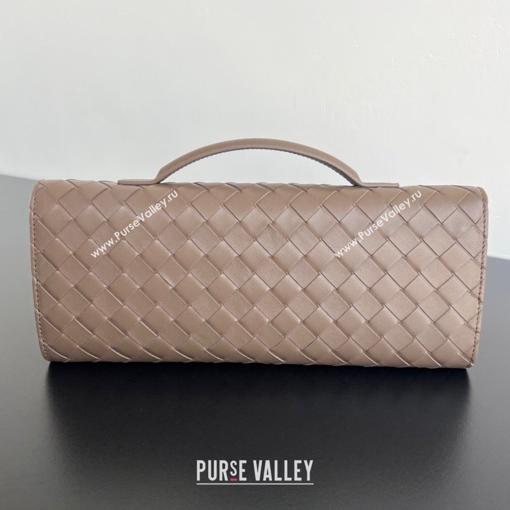Bottega Veneta Long Clutch Bag Andiamo in Intrecciato Leather Pinenut Brown 2025 741511 (WT-251119045)