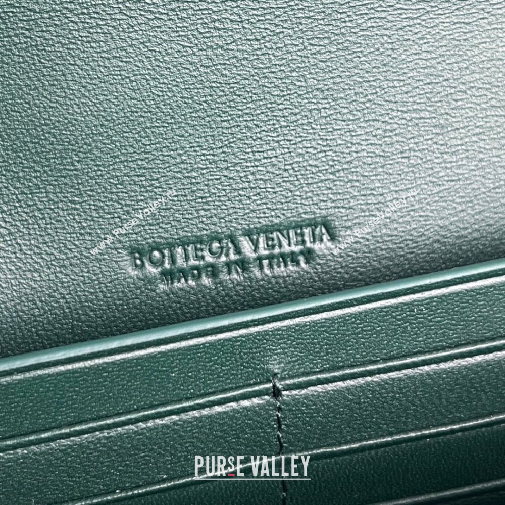 Bottega Veneta Long Clutch Bag Andiamo in Crocodile Embossed Leather Emerald Green 2025 741511 (WT-251119049)