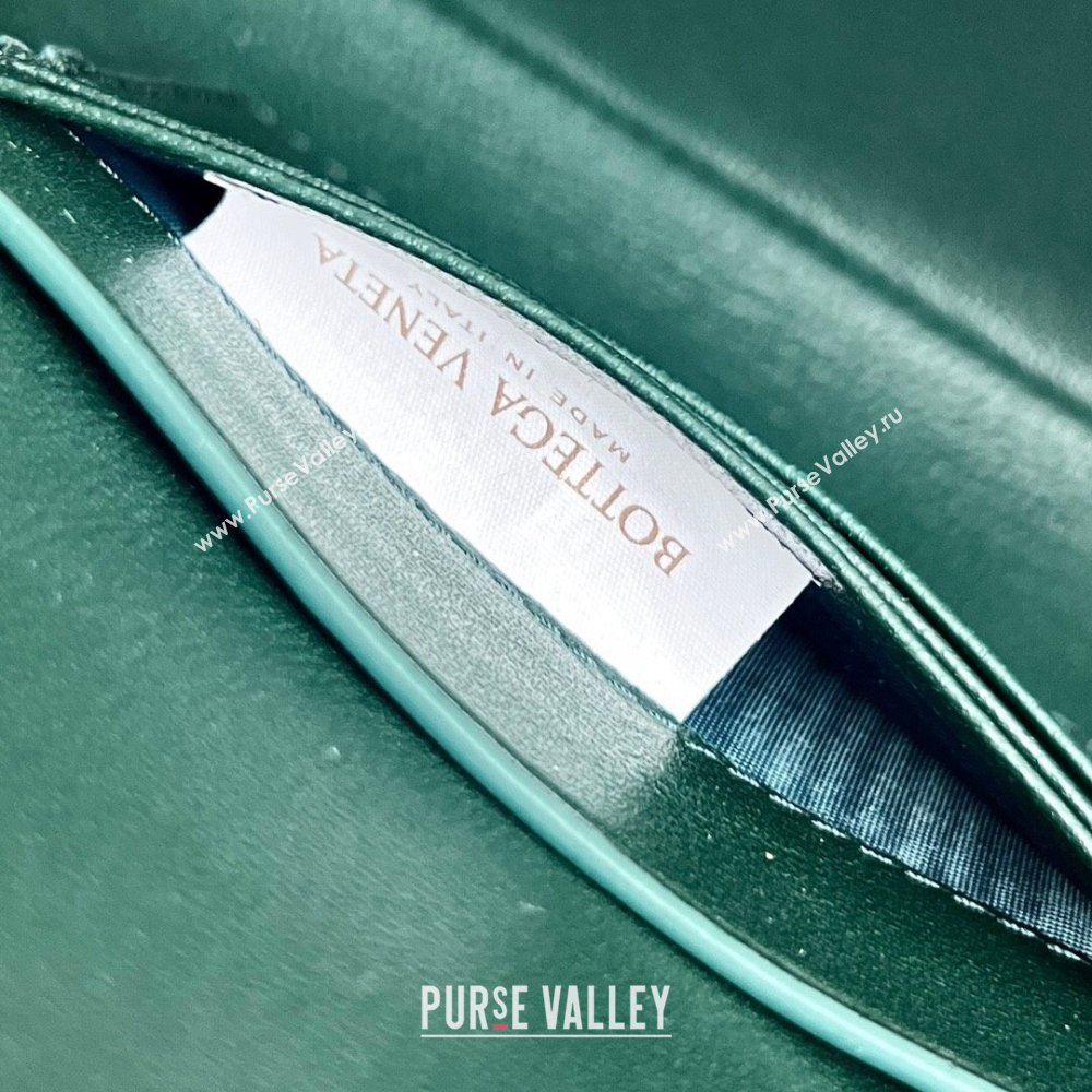 Bottega Veneta Long Clutch Bag Andiamo in Crocodile Embossed Leather Emerald Green 2025 741511 (WT-251119049)