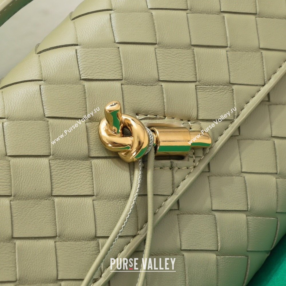 Bottega Veneta Long Clutch Bag Andiamo in Intrecciato Leather Travertine Green 2025 741511 (WT-251119033)