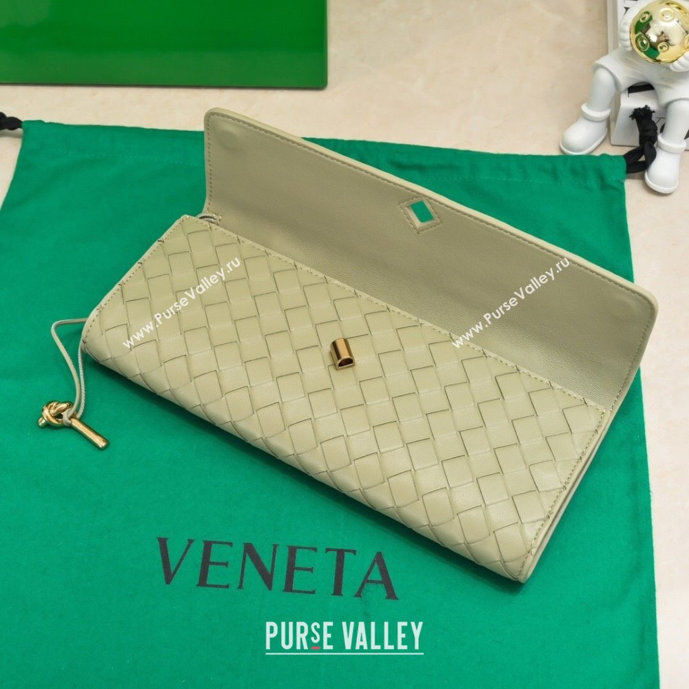 Bottega Veneta Long Clutch Bag Andiamo in Intrecciato Leather Travertine Green 2025 741511 (WT-251119033)