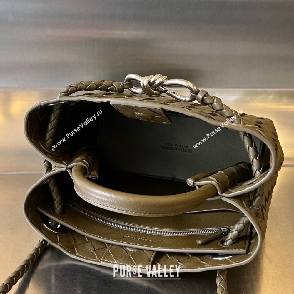 Bottega Veneta Small Andiamo Top Handle Bag in Intrecciato Leather 743568 Soil 2025 0731 (WT-250731046)