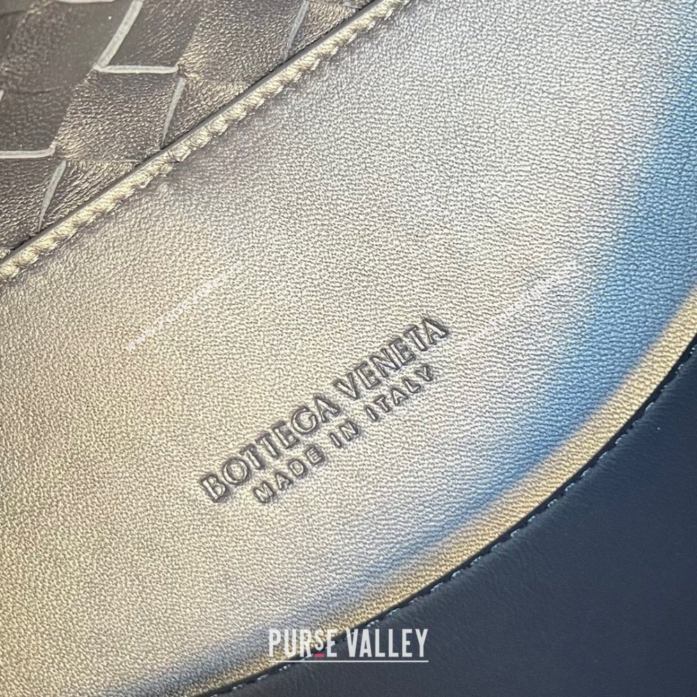 Bottega Veneta Small Andiamo Top Handle Bag in Intrecciato Leather 743568 Space/Silver 2025 0731 (WT-250731047)