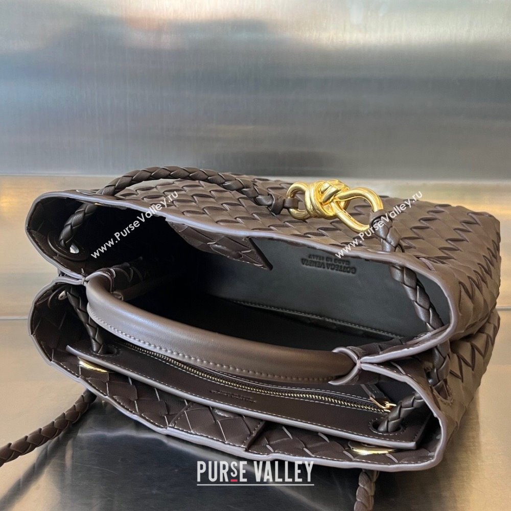 Bottega Veneta Small Andiamo Top Handle Bag in Intrecciato Leather 743568 Chocolate 2025 0731 (WT-250731049)