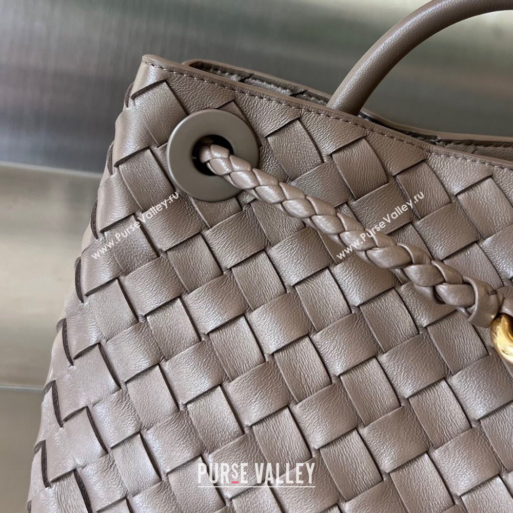 Bottega Veneta Small Andiamo Top Handle Bag in Intrecciato Leather 743568 Taupe Grey 2025 0731 (WT-250731053)
