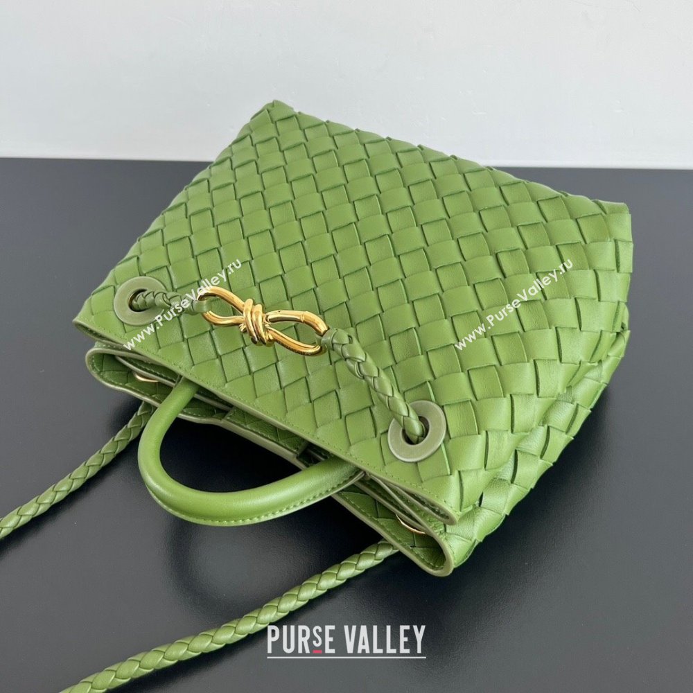 Bottega Veneta Small Andiamo Top Handle Bag in Intrecciato Leather 743568 Matcha Green 2025 0731 (WT-250731039)