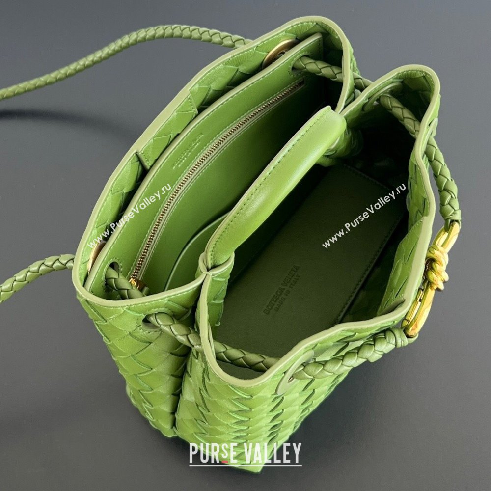 Bottega Veneta Small Andiamo Top Handle Bag in Intrecciato Leather 743568 Matcha Green 2025 0731 (WT-250731039)