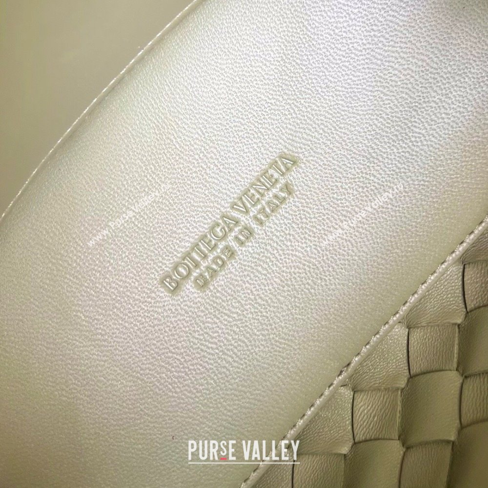 Bottega Veneta Small Andiamo Top Handle Bag in Intrecciato Leather 743568 Travertine Green 2025 0731 (WT-250731062)