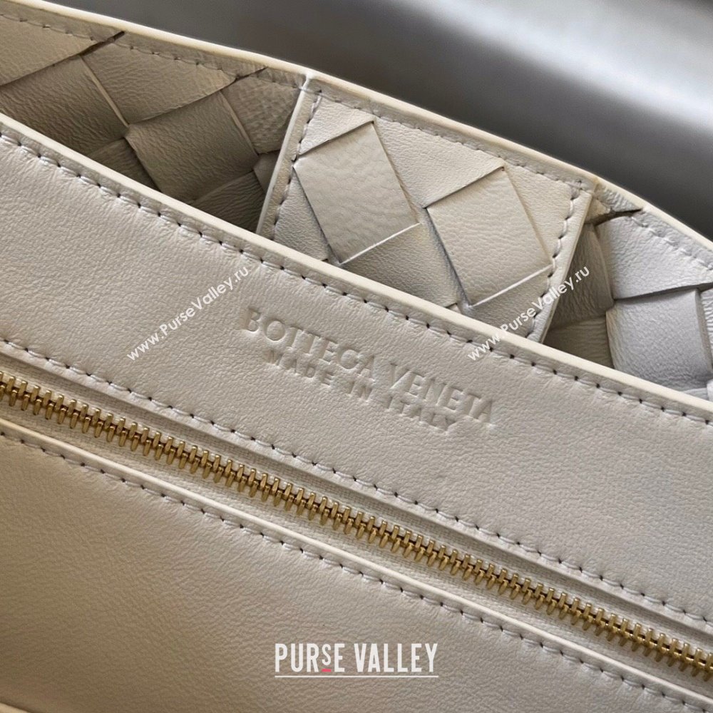 Bottega Veneta Small Andiamo Top Handle Bag in Intrecciato Leather 743568 White/Gold 2025 0731 (WT-250731063)